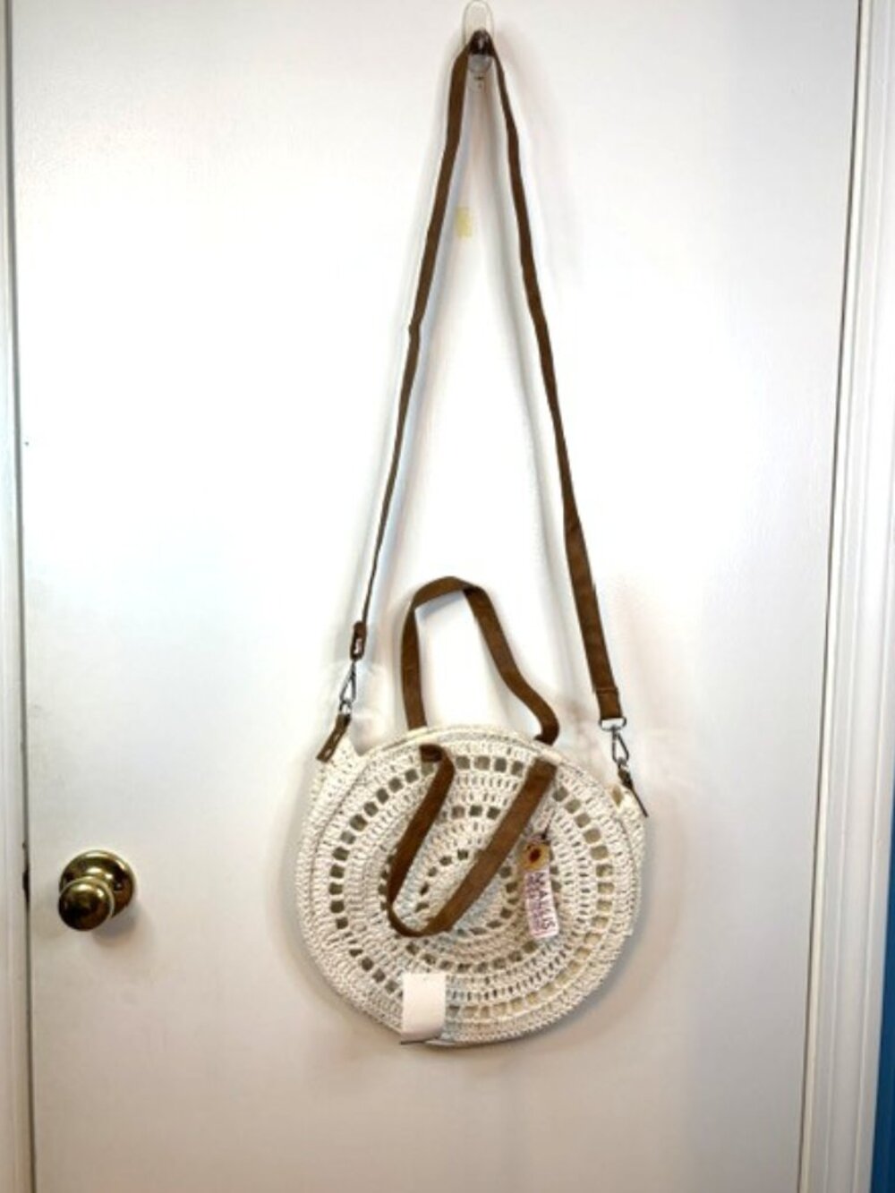 Mallis Accessories "12 Round Crocheted Woven Crossbody
